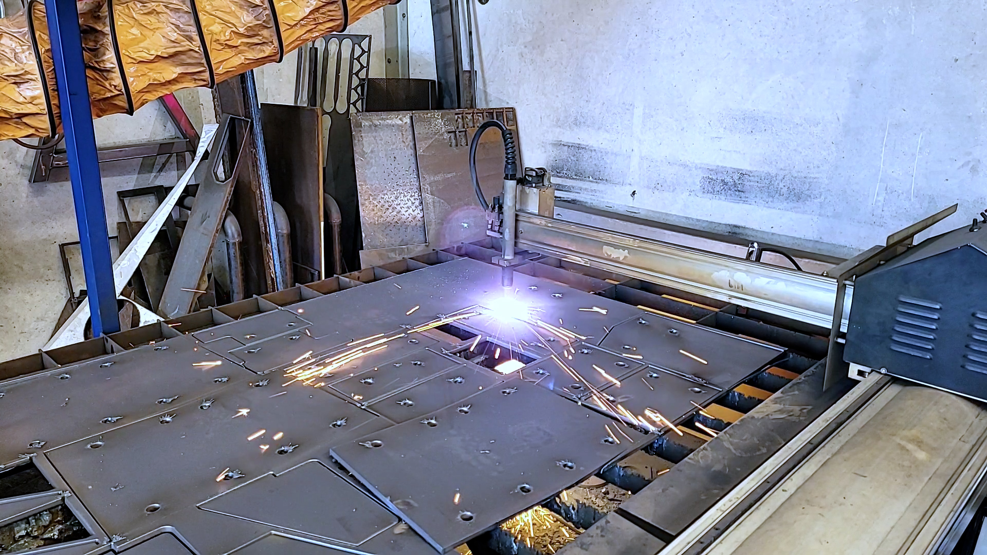 Strata AdvanceCut125: Heavy Duty CNC Plasma Cutter